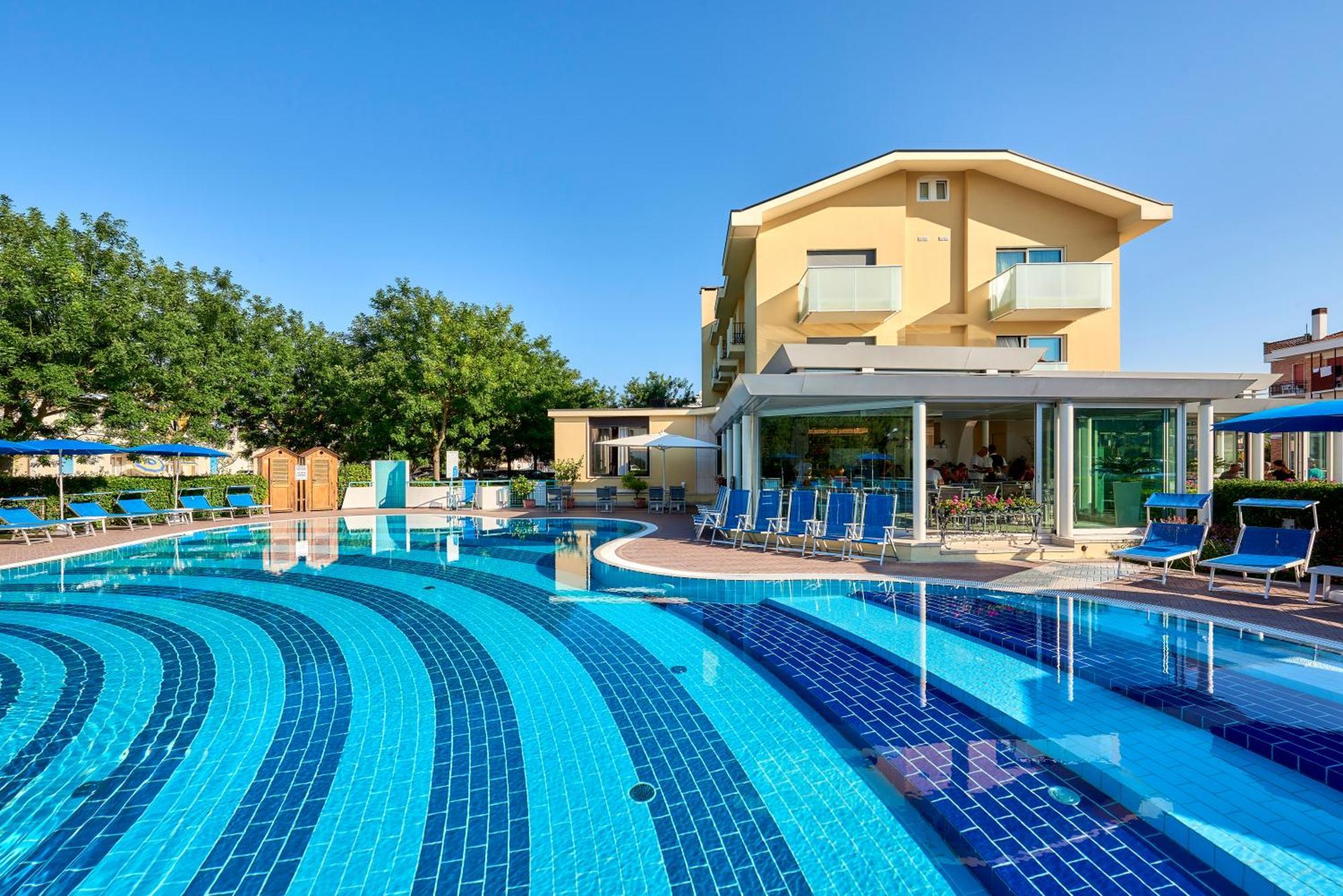 Junior Family Hotel Cavallino-Treporti Exterior photo