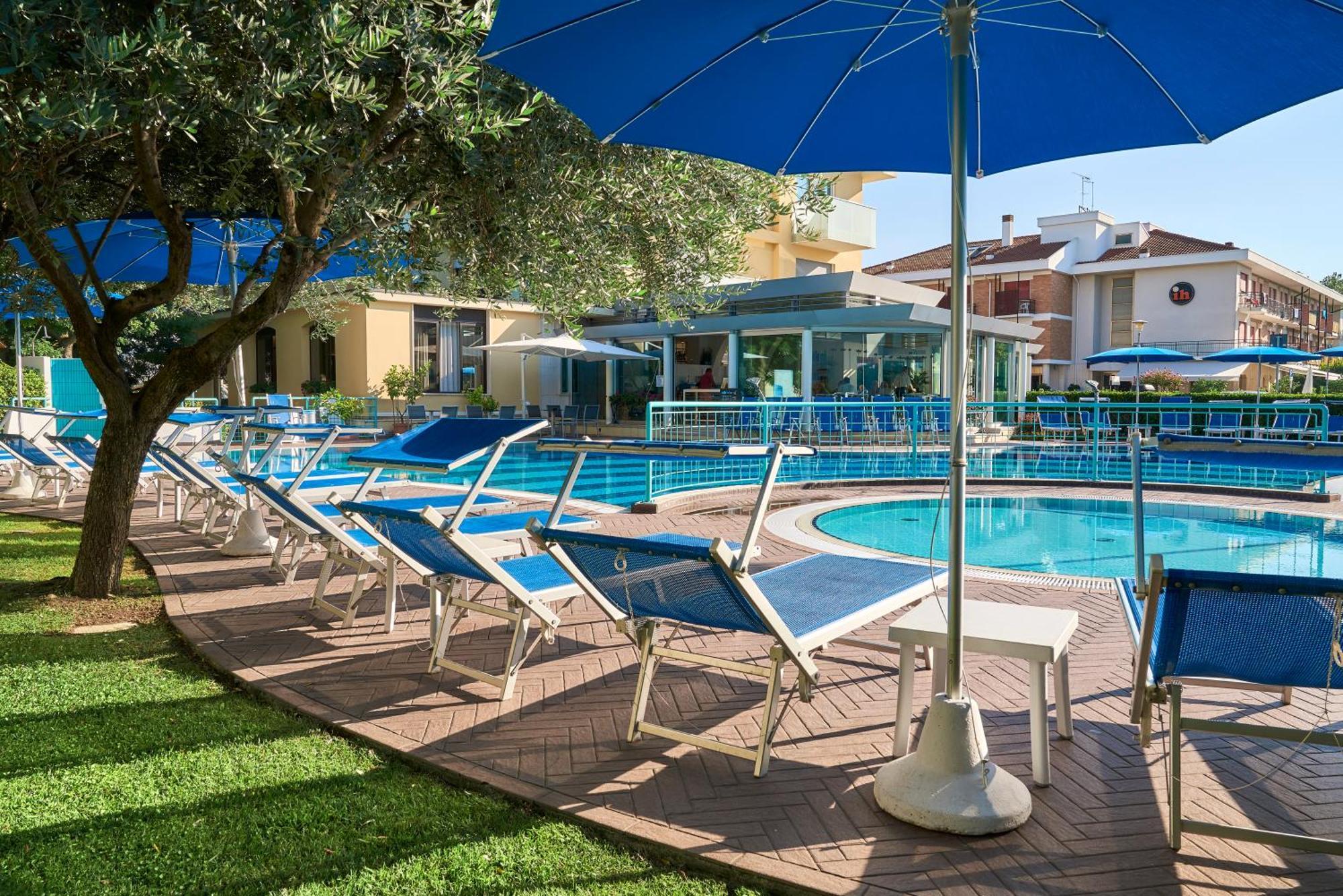 Junior Family Hotel Cavallino-Treporti Exterior photo