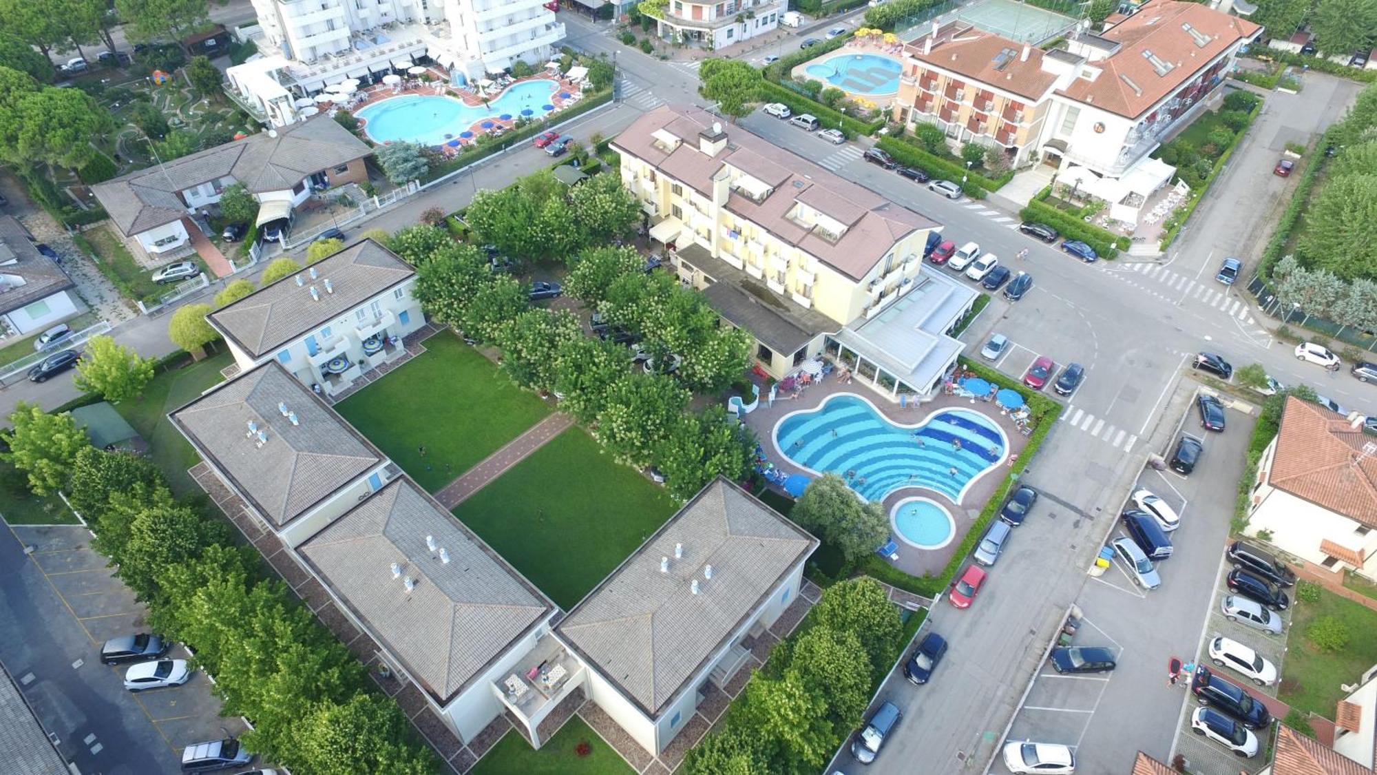 Junior Family Hotel Cavallino-Treporti Exterior photo
