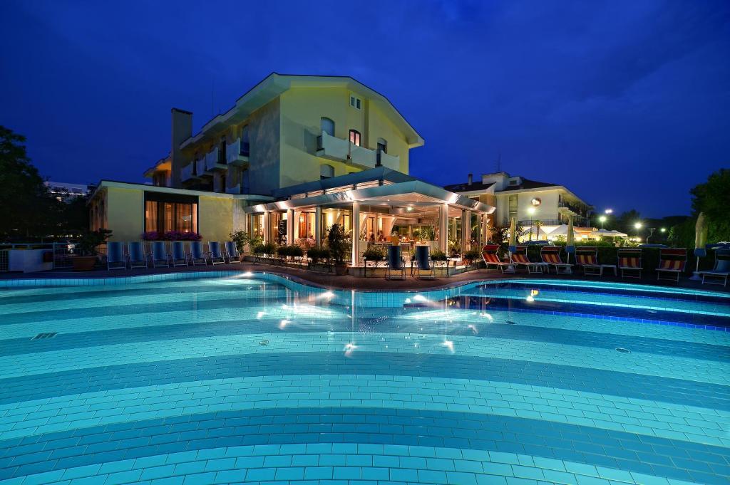 Junior Family Hotel Cavallino-Treporti Exterior photo